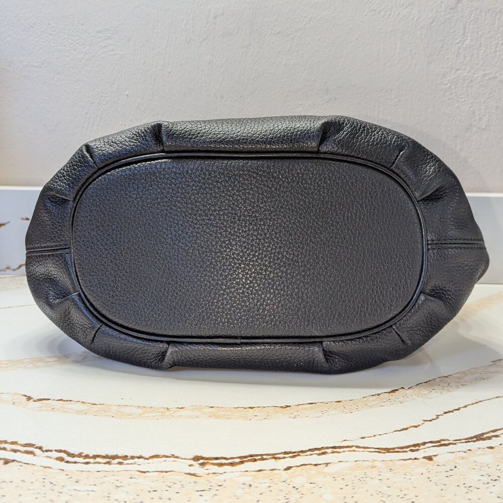 Michael Kors trendy black leather bag. EUC! No callouts! - Picture 4 of 6